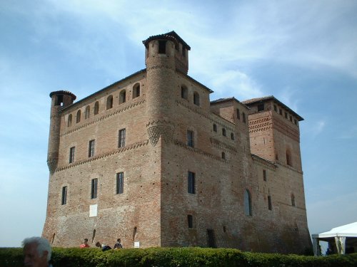 Castello Grinzane Cavour