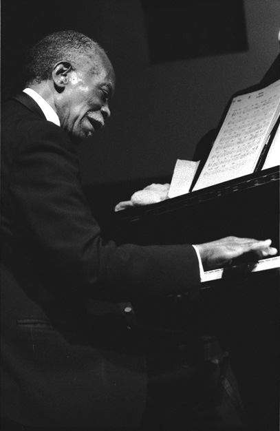 HANK JONES 